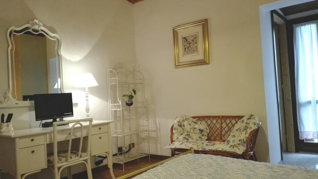 سان جيميني Bed And Breakfast Casale Isorella المظهر الخارجي الصورة