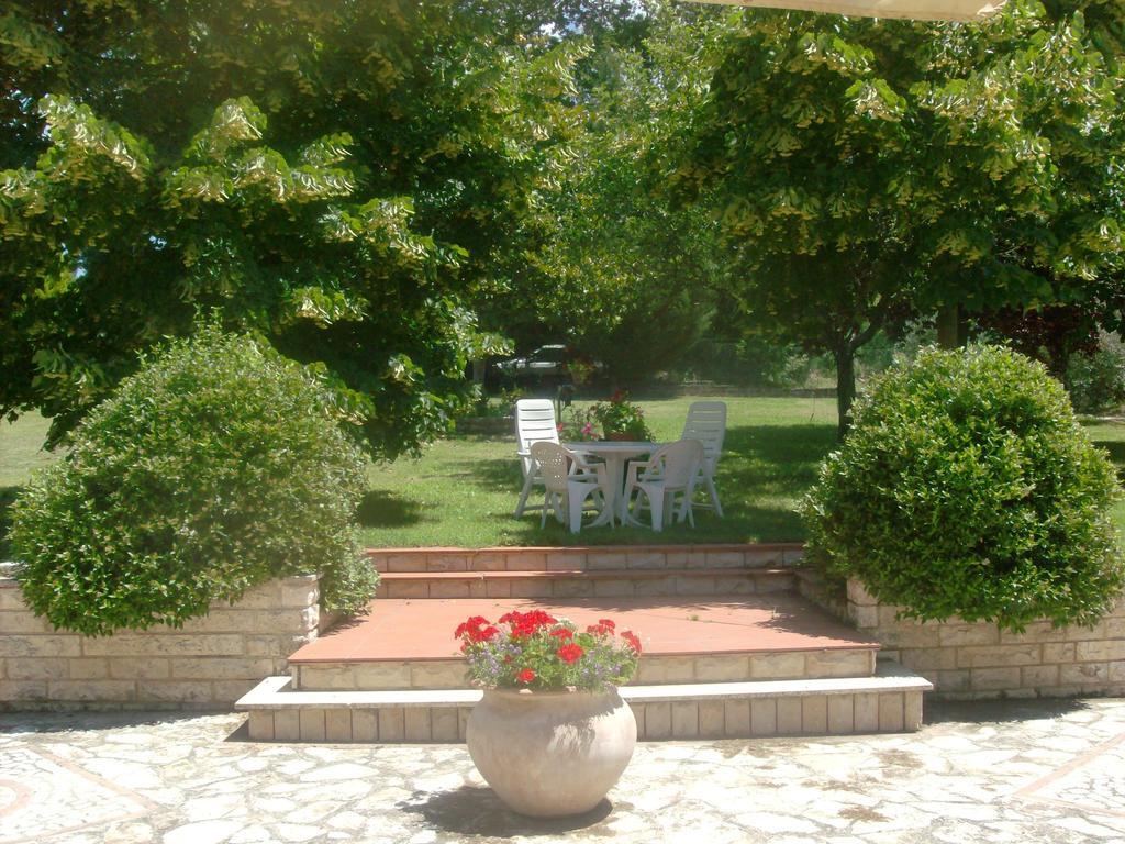 سان جيميني Bed And Breakfast Casale Isorella المظهر الخارجي الصورة